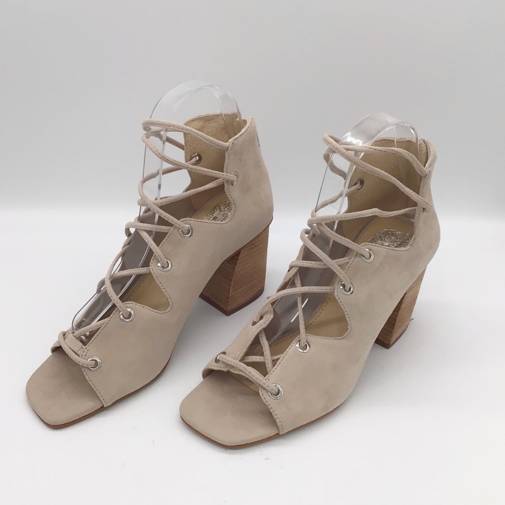 NWT Women's Vince Camuto Nahara Sandal nude - Picture 2 of 7